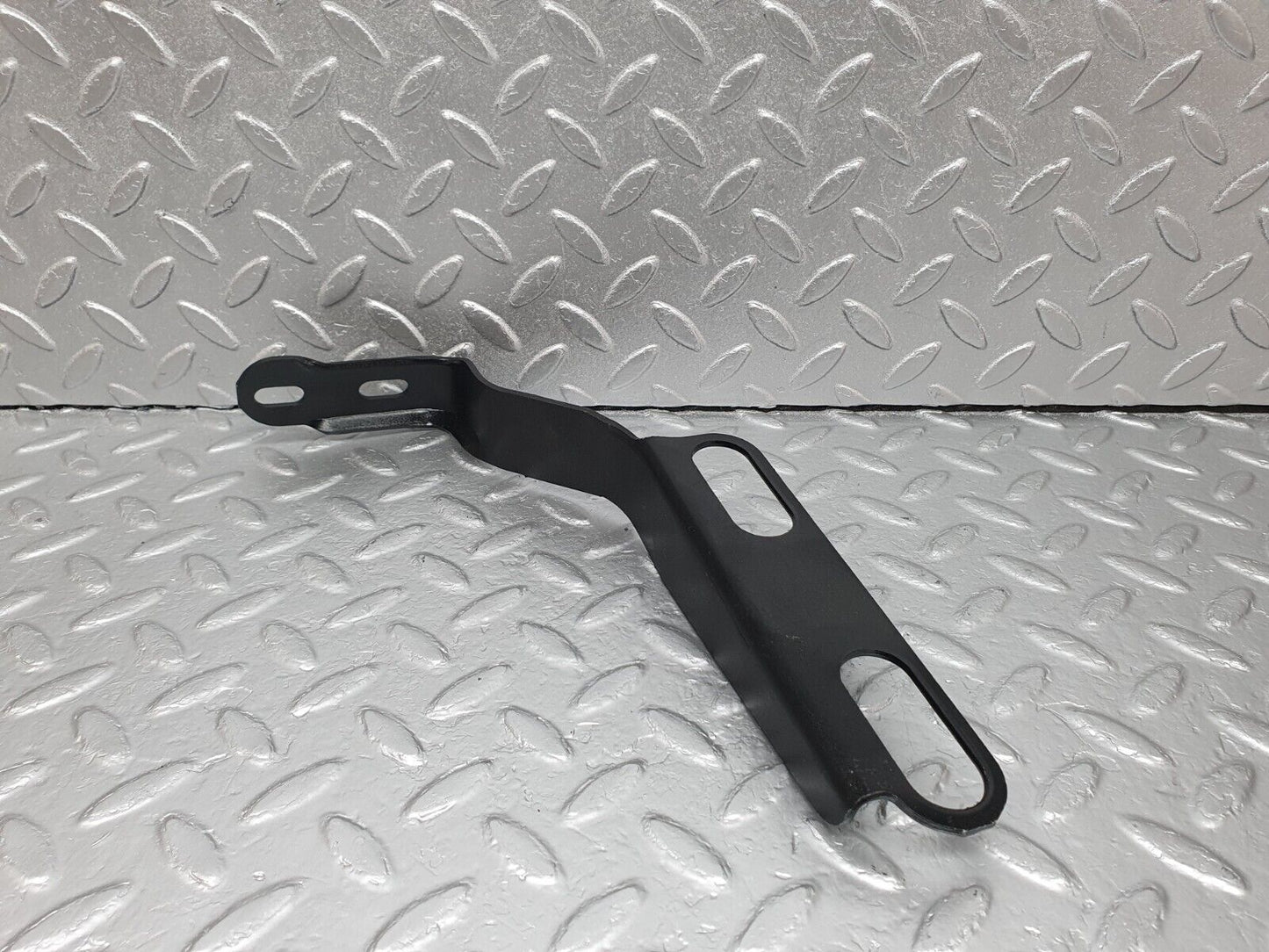 42063 Mercedes-Benz W202 C200 Exhaust Holder Bracket 2104926241
