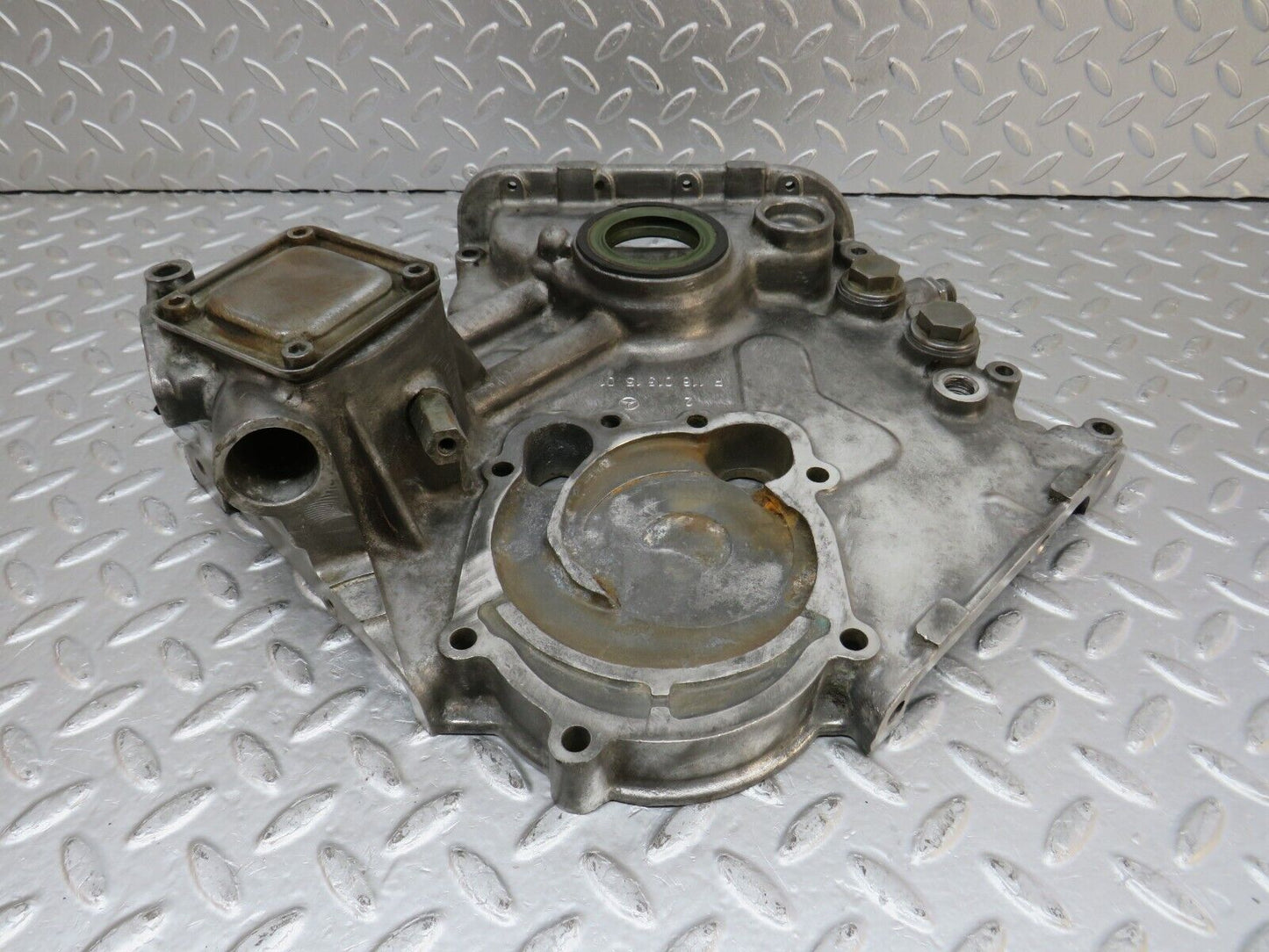 32846 Mercedes-Benz C107 R107 350 V8 Timing Chain Cover 1160151501