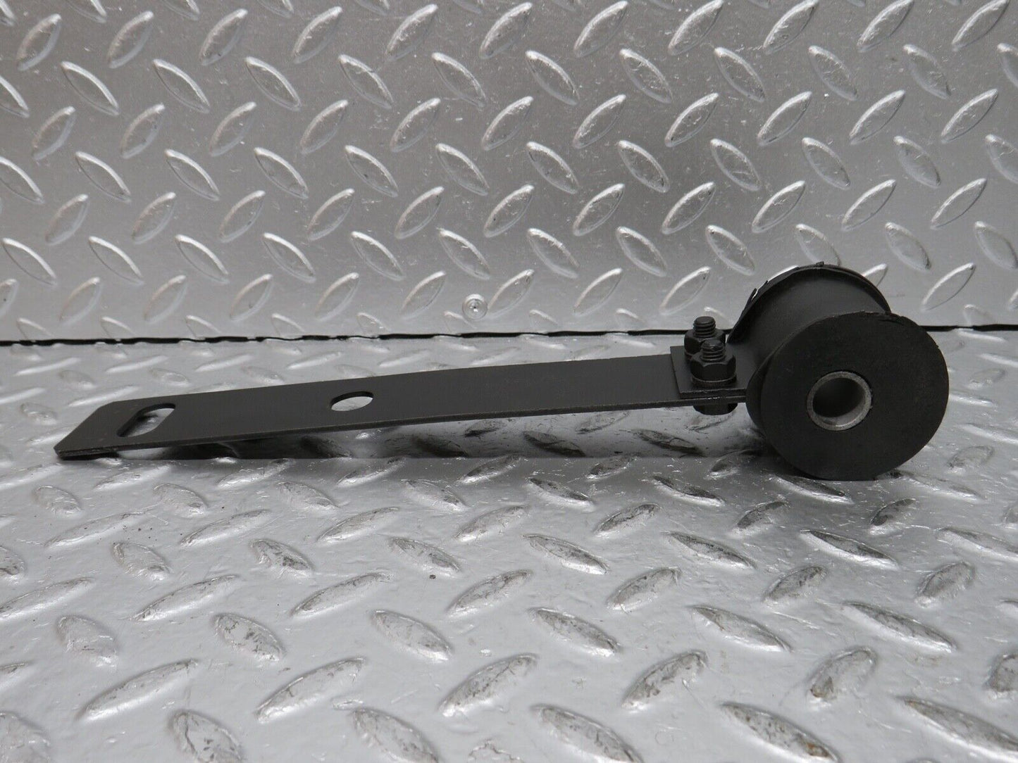 0377 Mercedes-Benz W108 280SE Stabilizer Bar Mounting Front Axle