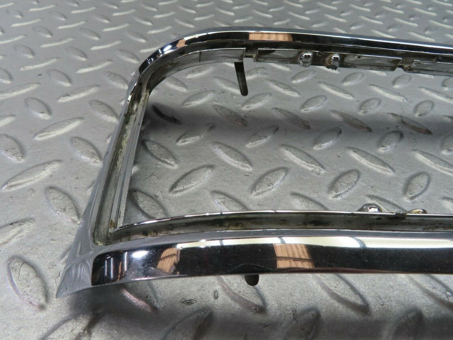 8482 Mercedes-Benz W115 Tail Light Chrome Frame Right Side