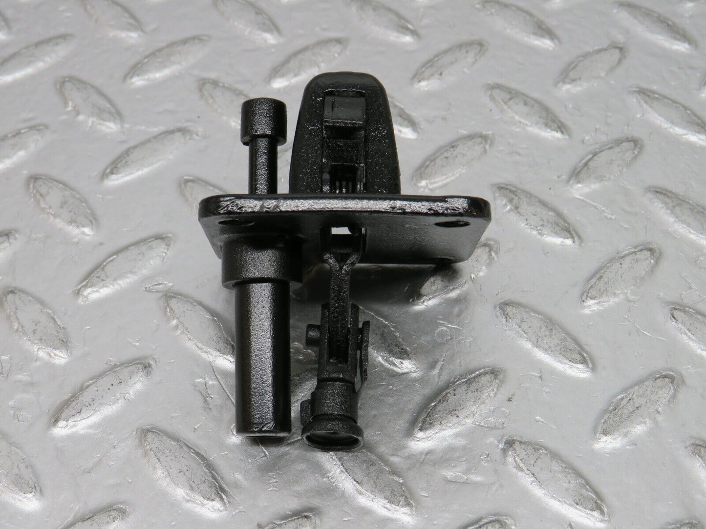 0774 Mercedes-Benz C107 350SLC Coupe Bonnet Lock Catch