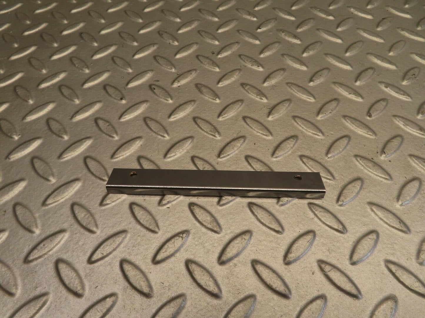 11759 Mercedes-Benz R107 450SL Chrome Cover Footwell Right