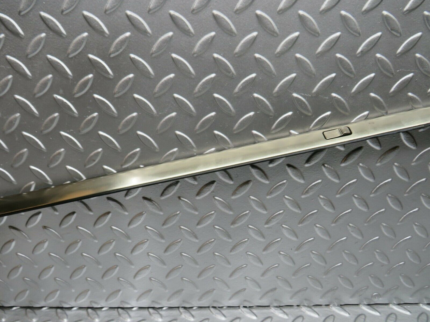 22632 Mercedes-Benz C124 E220 Coupe Roof Chrome Trim Right Side