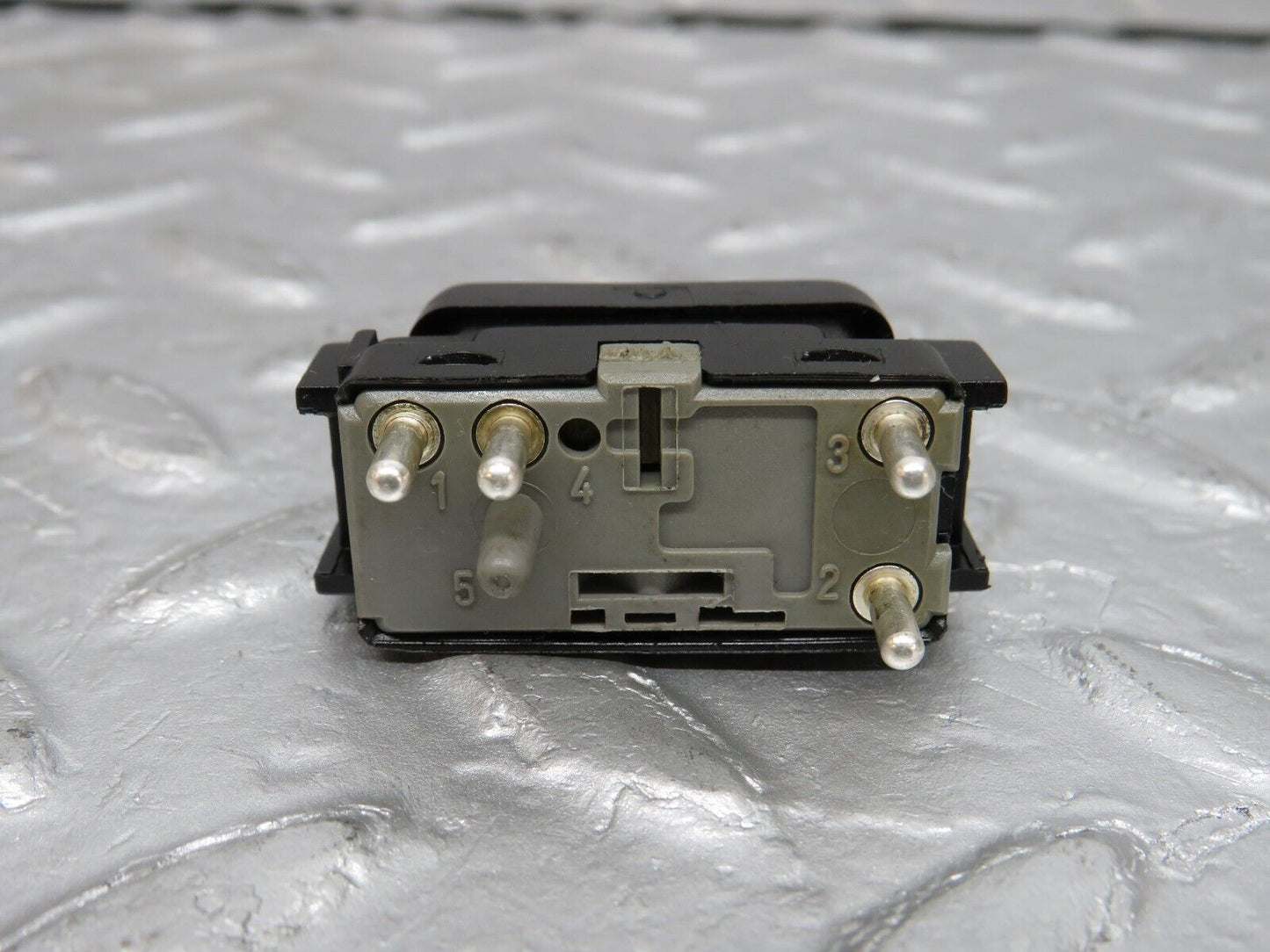 38086 Mercedes-Benz A124 320E Electric Window Switch Left Side 1248209310