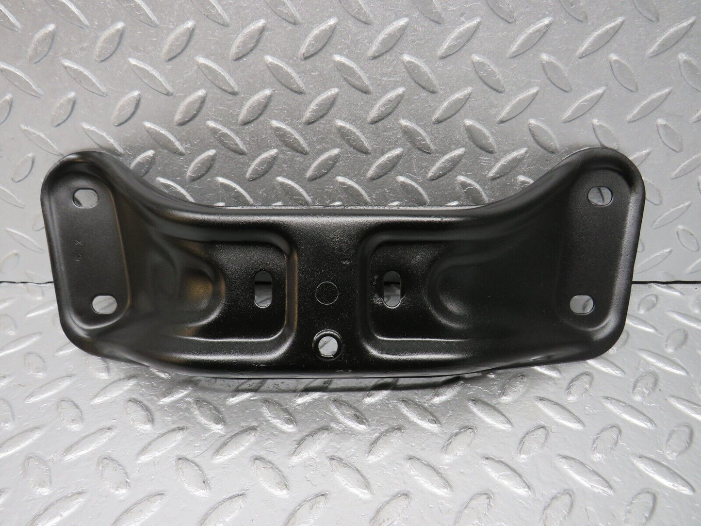 39568 Mercedes-Benz R129 320SL Coupe Gearbox Mount Bracket