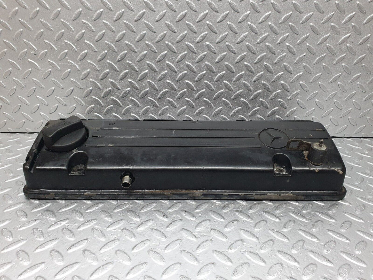 44194 Mercedes-Benz C123 230CE Coupe Rocker Cover 1020160905
