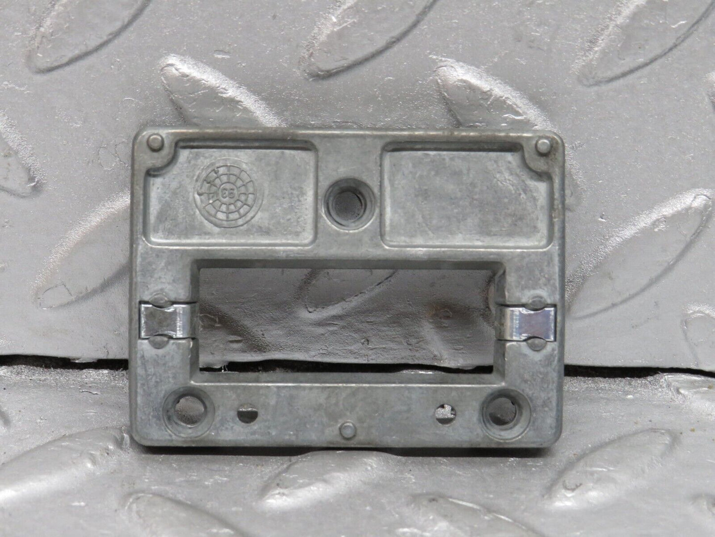 38672 Mercedes-Benz W201 190E 2.6L Rear View Mirror Mount Bracket 2018100011