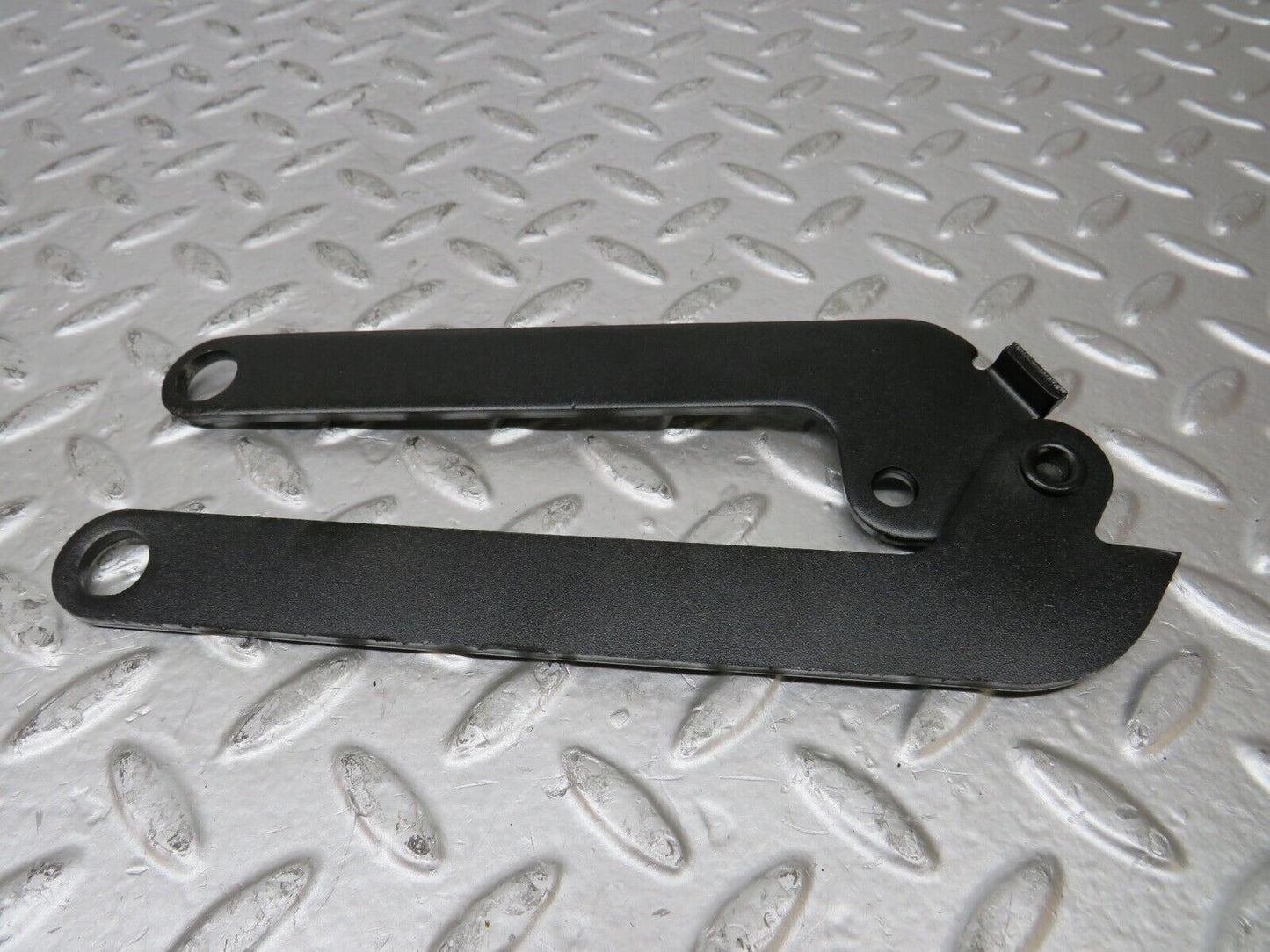 26282 Mercedes-Benz W116 450SE Bonnet Hinge Right Side