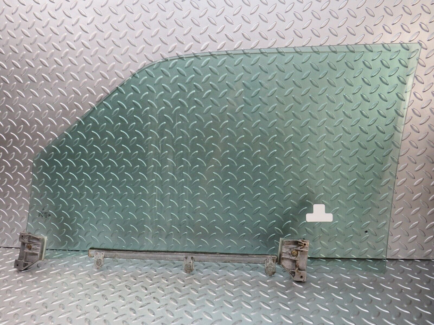 26472 Mercedes-Benz C124 220CE Coupe Right Door Window Glass