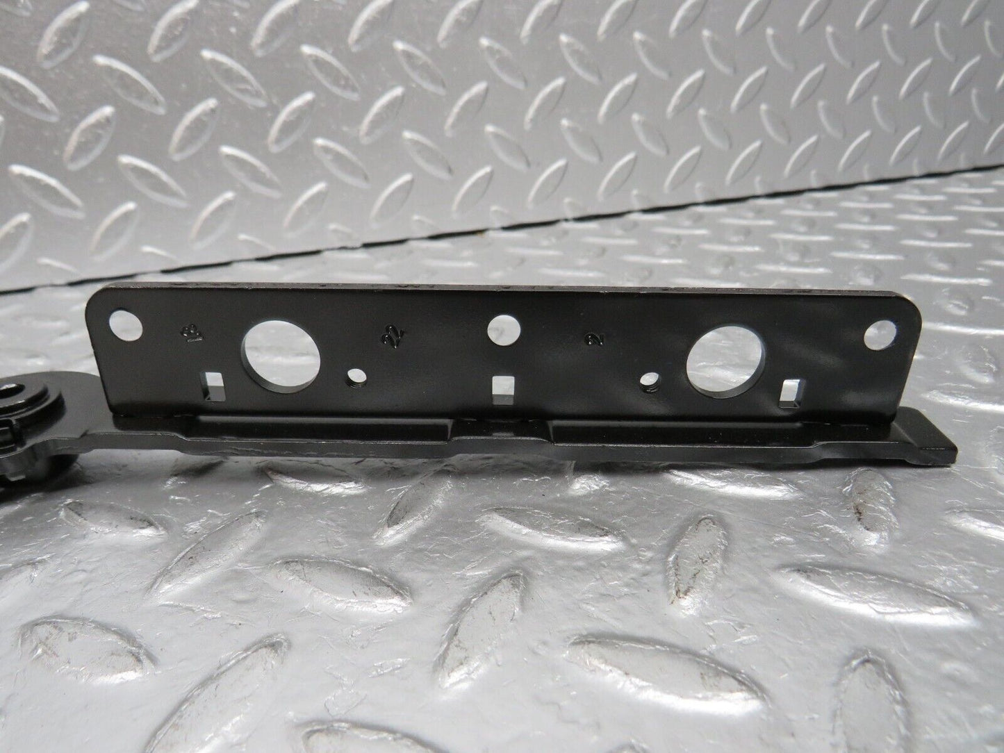 32546 Mercedes-Benz S124 300TE Wagon Trunk Floor Cover Hinge Pair