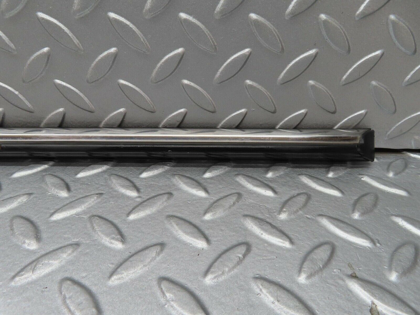 12590 Mercedes-Benz W108 280SE 3.5 Centre Door Chrome Trim Rear Right