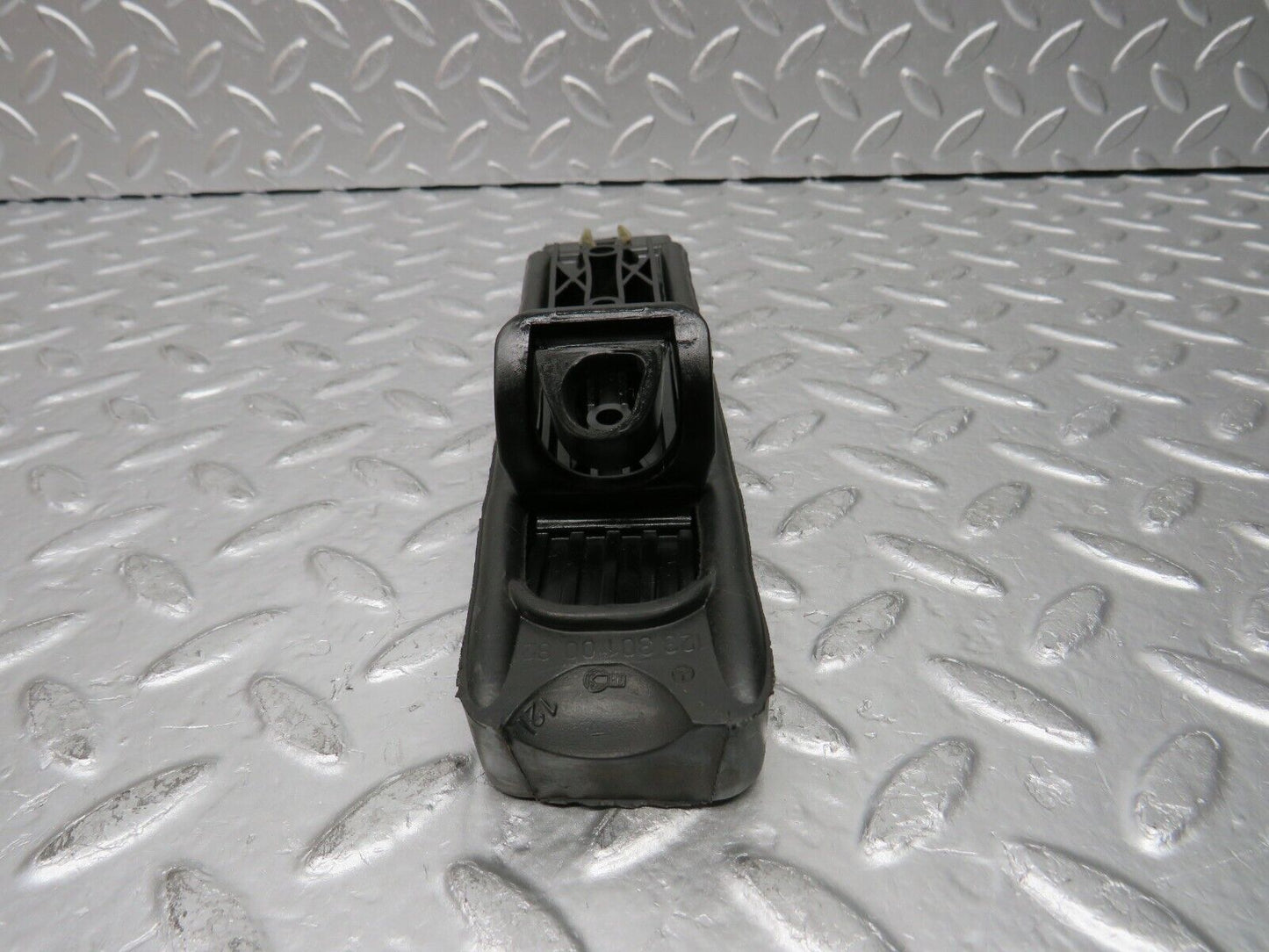 30386 Mercedes-Benz W124 230E Accelerator Pedal & Rubber 1233010082 1263000504