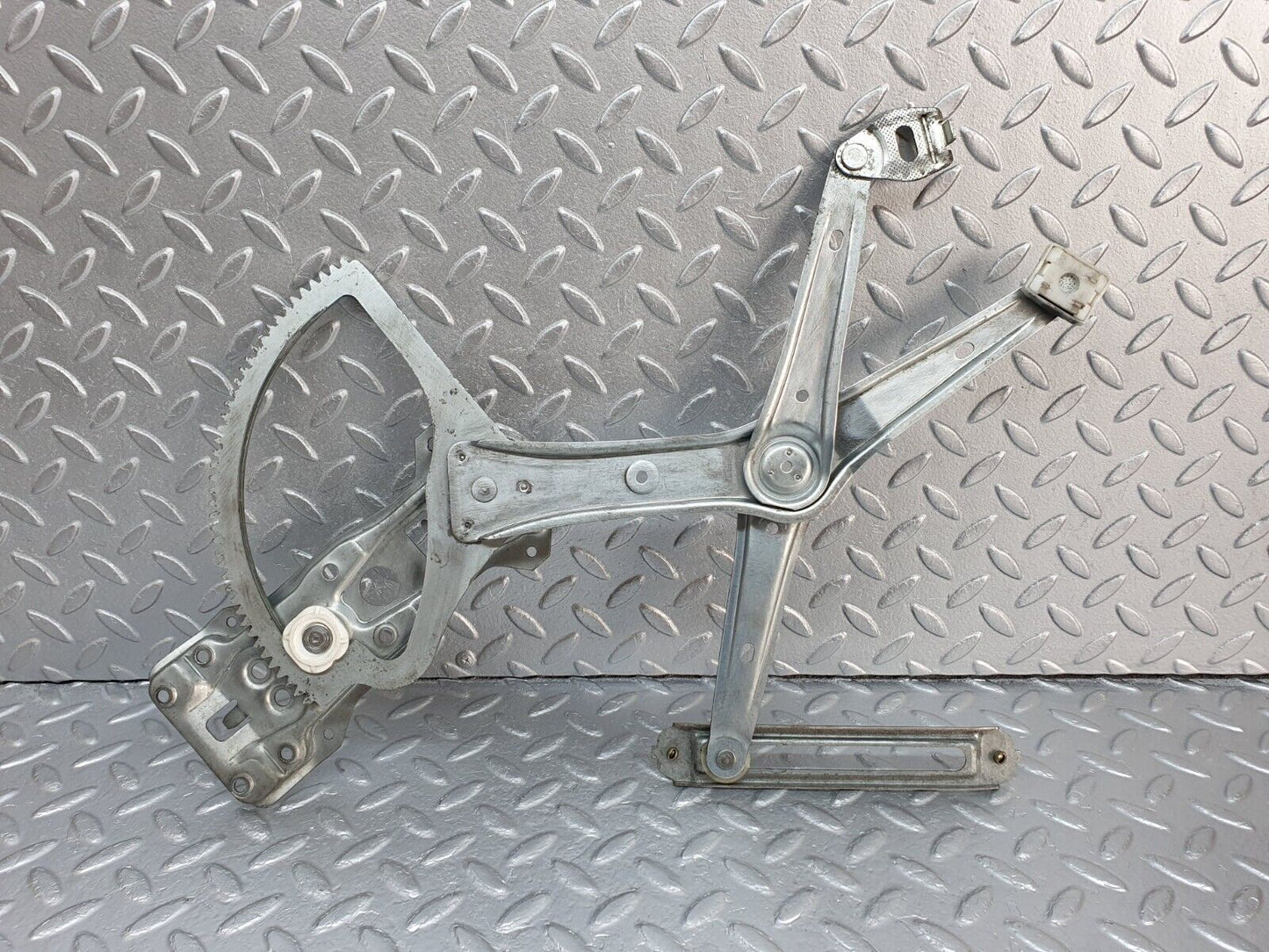 41938 Mercedes-Benz W202 C200 Front Left Power Window Regulator