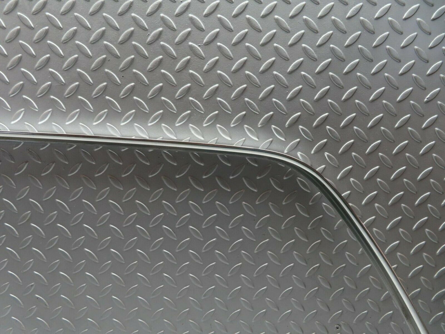 10146 Mercedes-Benz C123 230CE Coupe Roof Chrome Trim Left Side