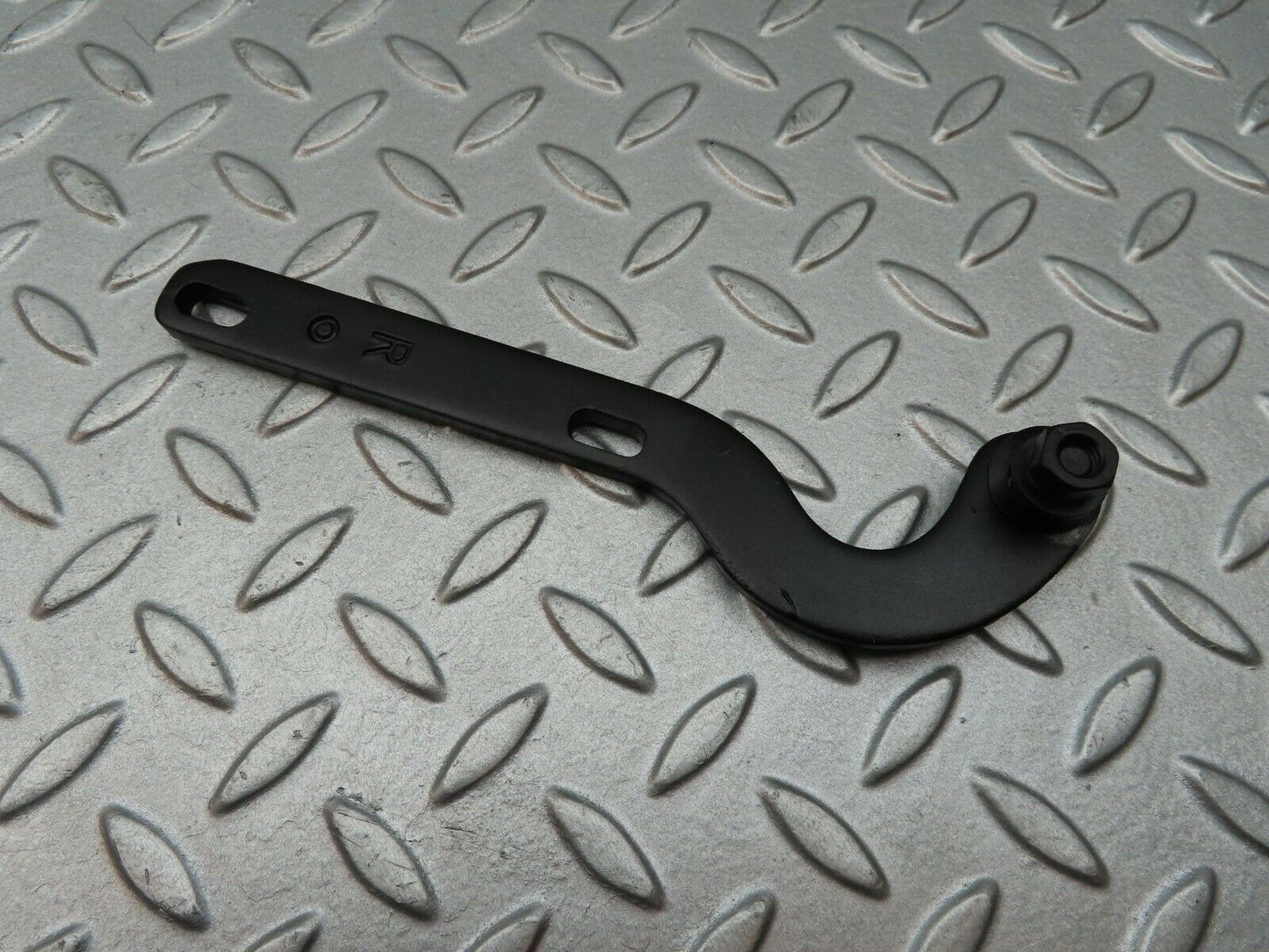 3625 Mercedes-Benz W115 220D Right Bonnet Hinge Support
