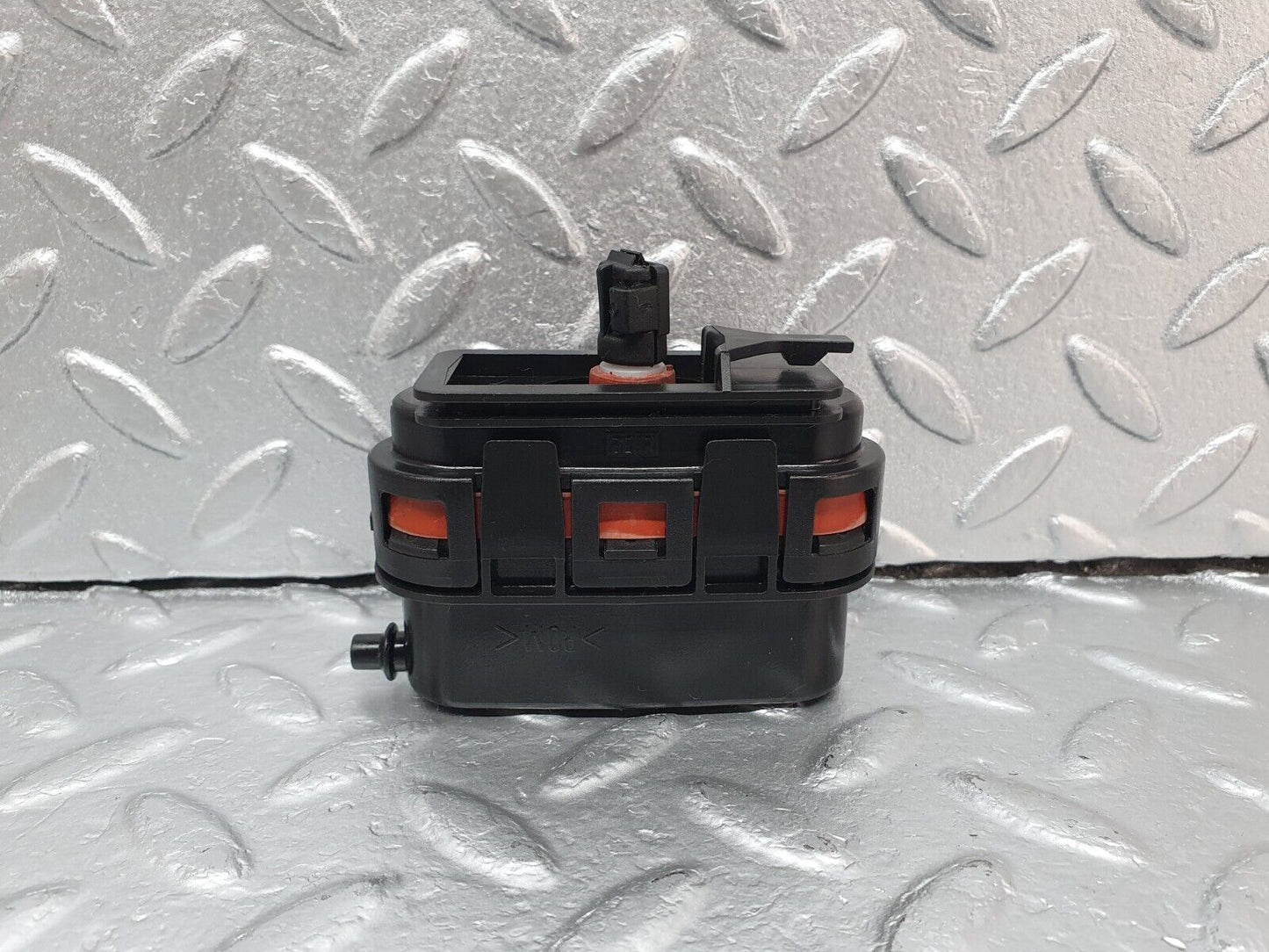 41882 Mercedes-Benz W202 C200 Trunk Lock Vacuum Actuator