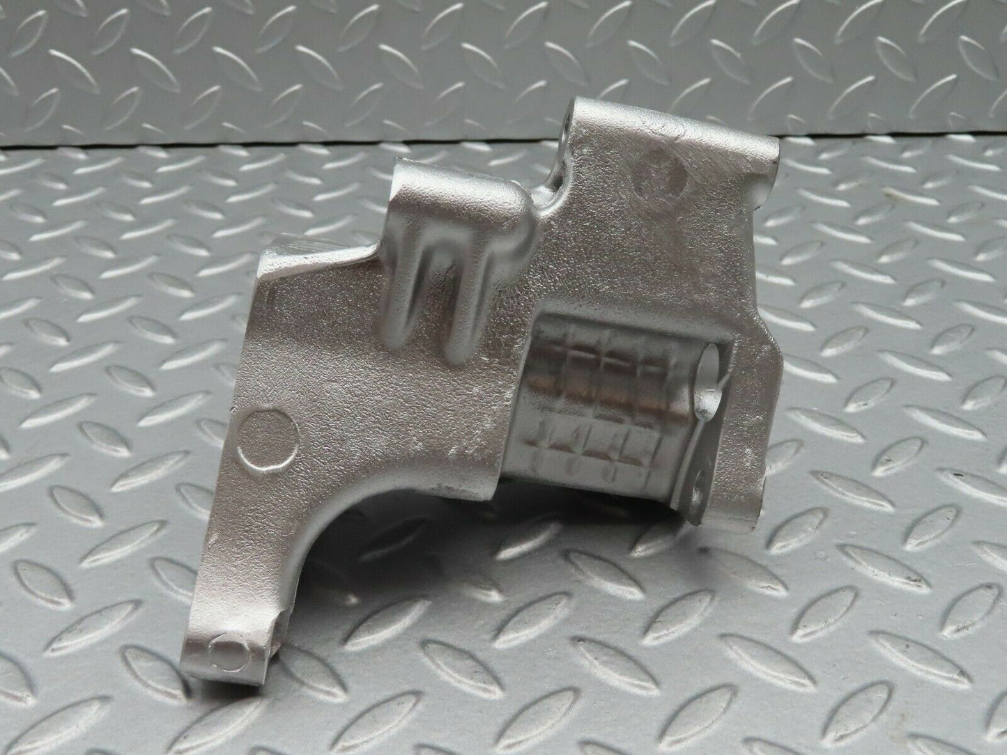 5114 Mercedes-Benz R107 350SL Alternator Generator Bracket 1161551135