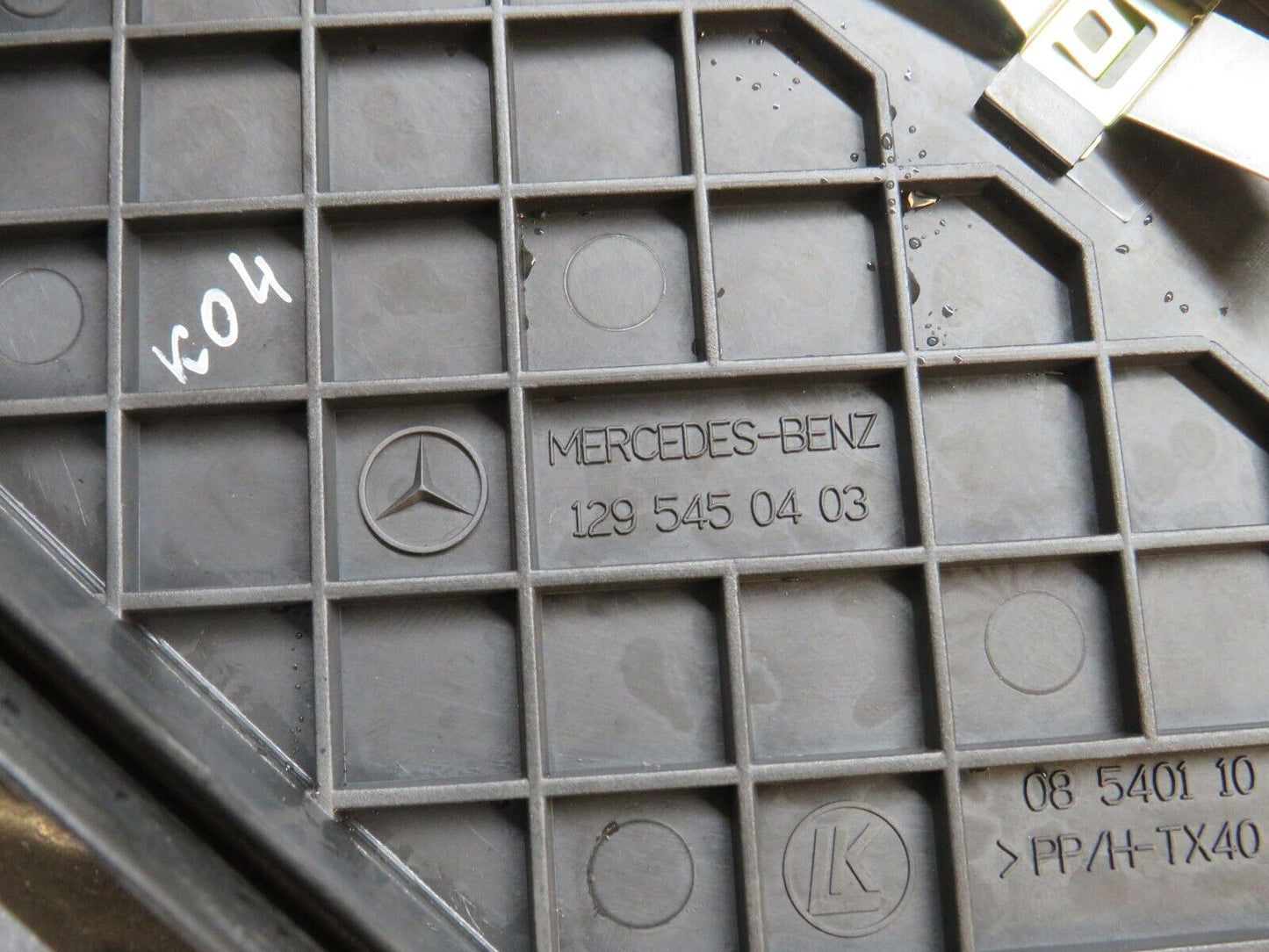 39353 Mercedes-Benz R129 320SL Coupe Fuse Box Housing 1295401150 1295450403 1295450747