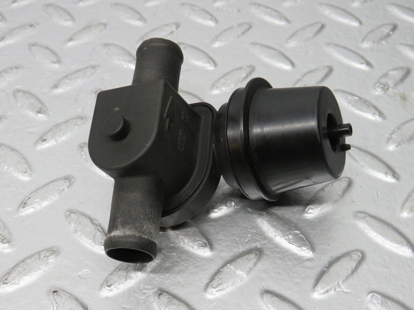 31627 Mercedes-Benz W201 190LE 1.8L Heater Control Valve