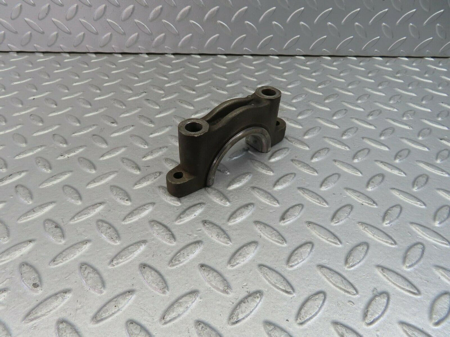 10220 Mercedes-Benz W111 220SE Crankshaft Bearing Holder Block 1800110112