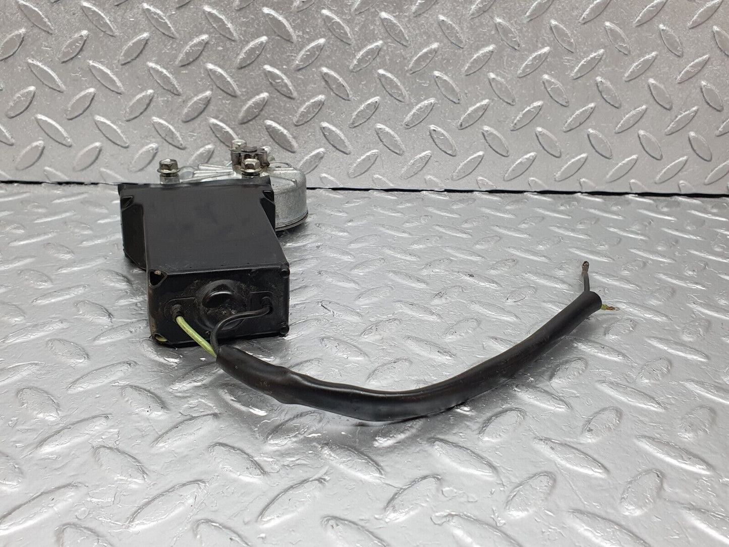 44147 Mercedes-Benz C123 230CE Coupe Front Left Window Regulator Motor 0130820056
