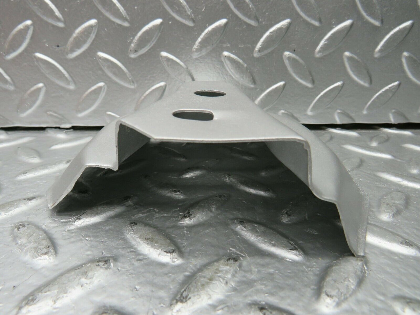 22901 Mercedes-Benz C107 450SLC Coupe Engine Mount Bracket Heat Shield Cover