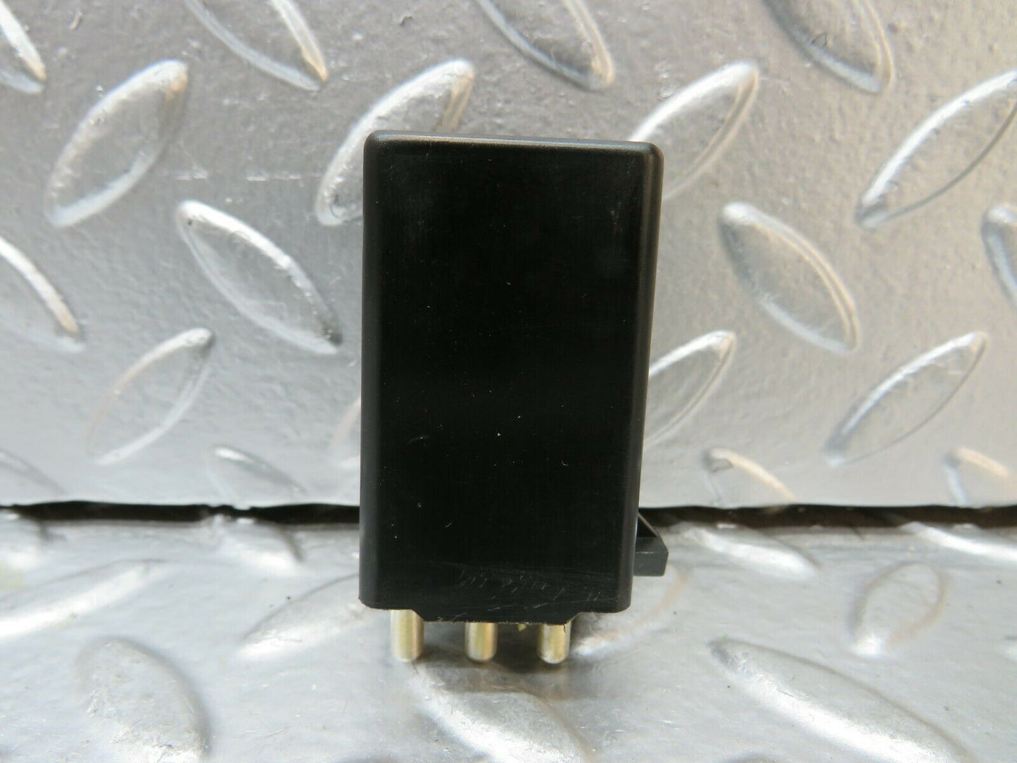 23154 Mercedes-Benz C123 230CE Coupe Intermittent Wiper Relay 0008210863