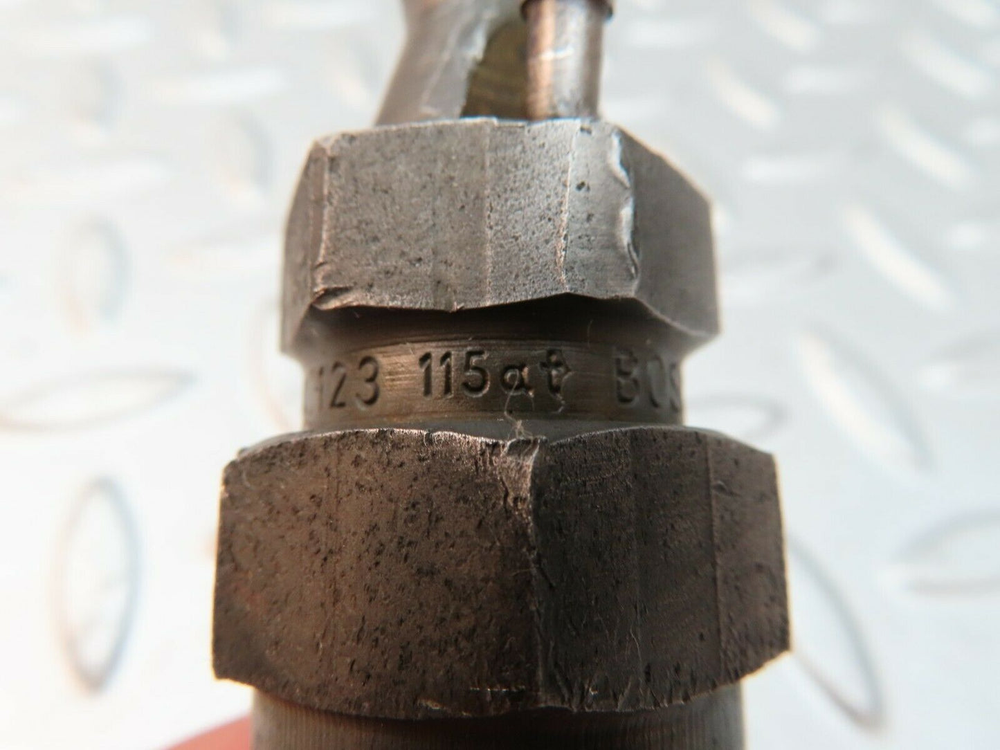 0325 Mercedes-Benz W123 240D 300D Diesel  Fuel Injector  KCA30SD27/4