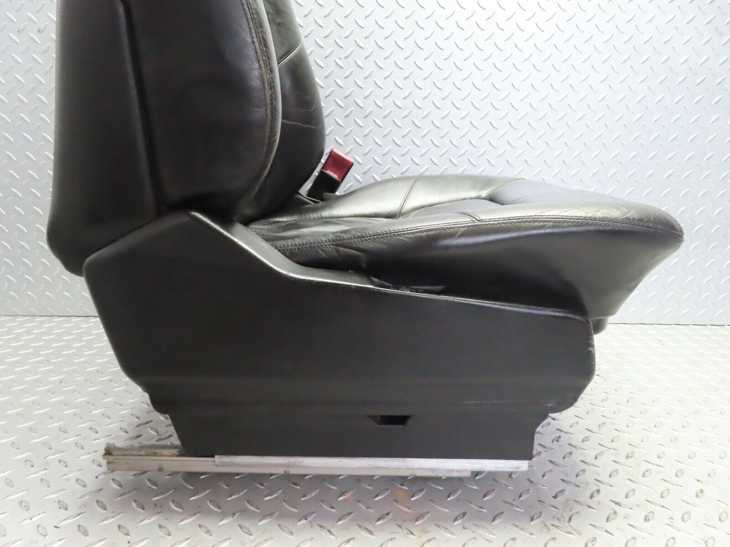19410 Mercedes-Benz C140 CL420 Coupe Front Right Seat Black Leather