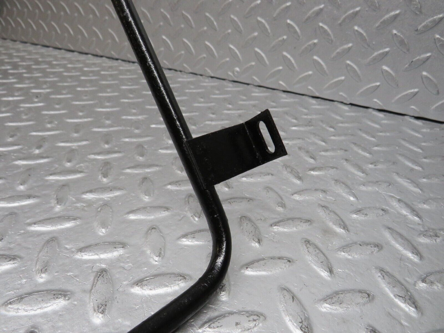 38168 Mercedes-Benz A124 320E Cabriolet Oil Cooler Pipe