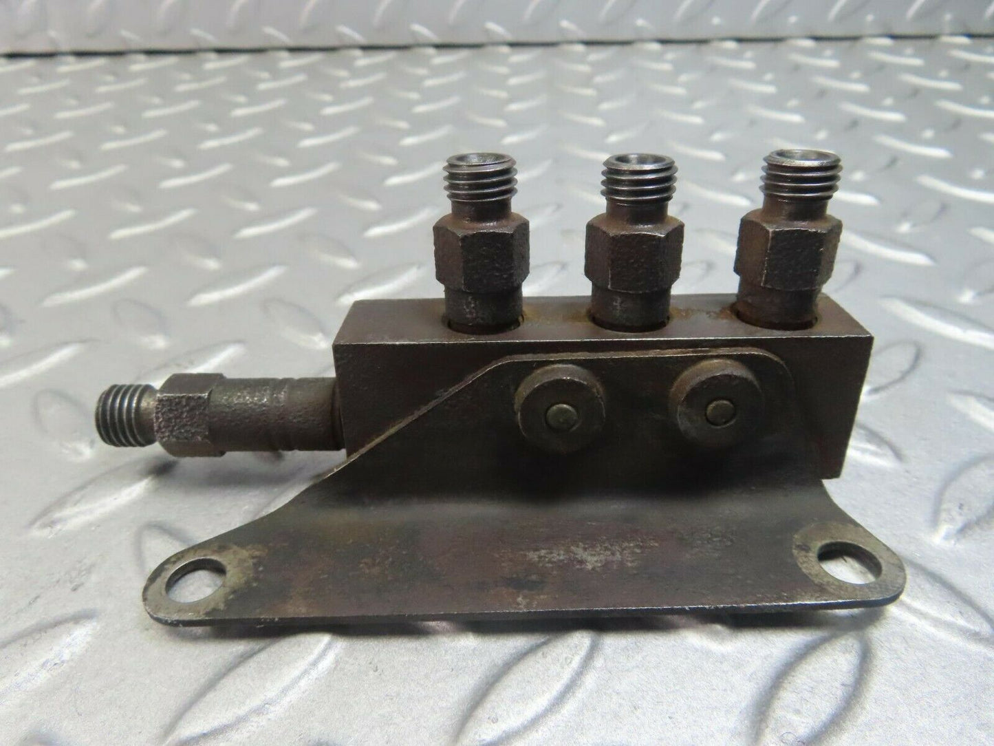 8462 Mercedes-Benz W111 Fuel Injection Distributor EPVT1P1Z