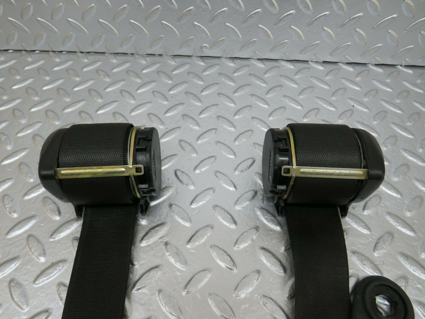 24378 Mercedes-Benz S124 220TE Seat Belt For Third Row Seat Set 1248602785