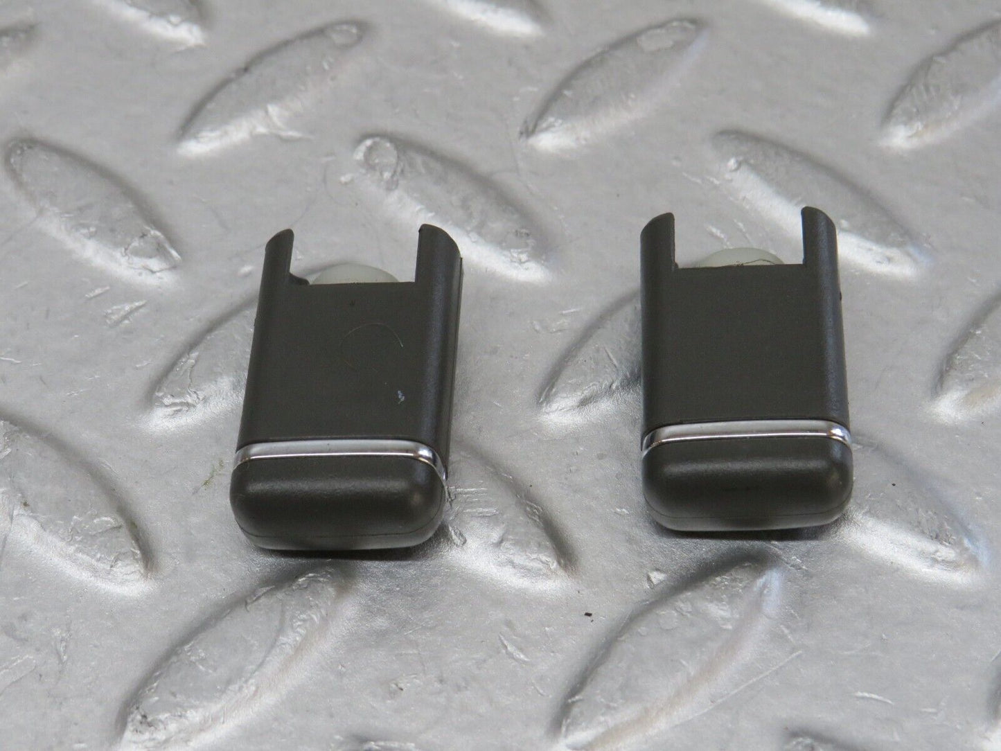 35132 Mercedes-Benz W221 Door Lock Knob 2x
