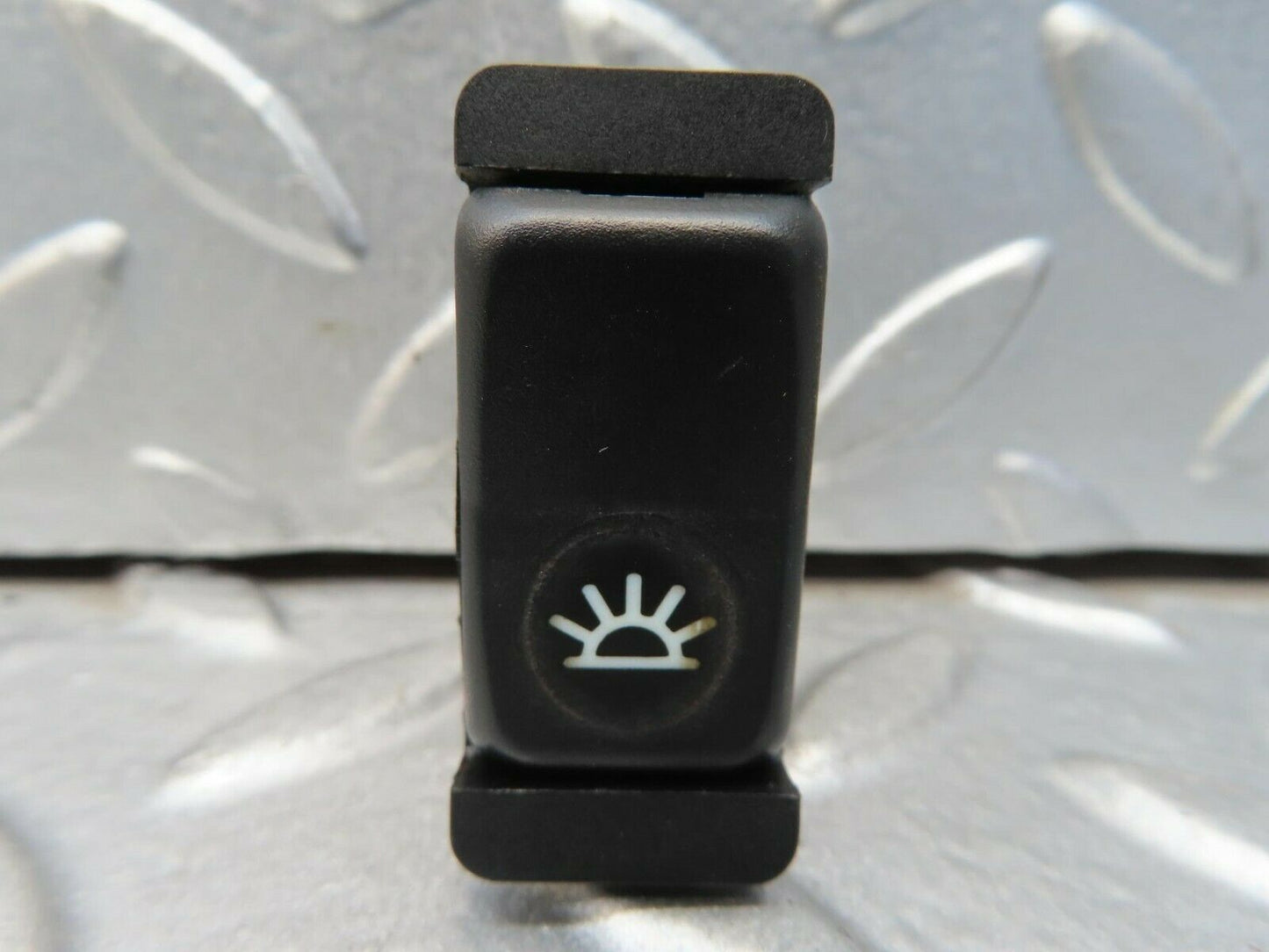 15490 Mercedes-Benz W123 230E Interior Light Switch 0008205910