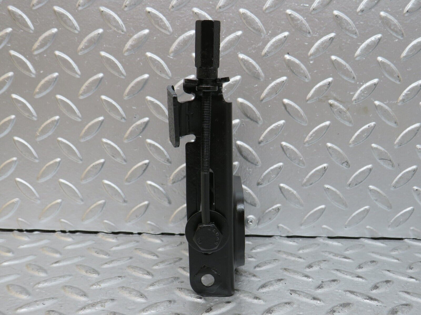 28442 Mercedes-Benz S123 240D Wagon Alternator Generator Bracket