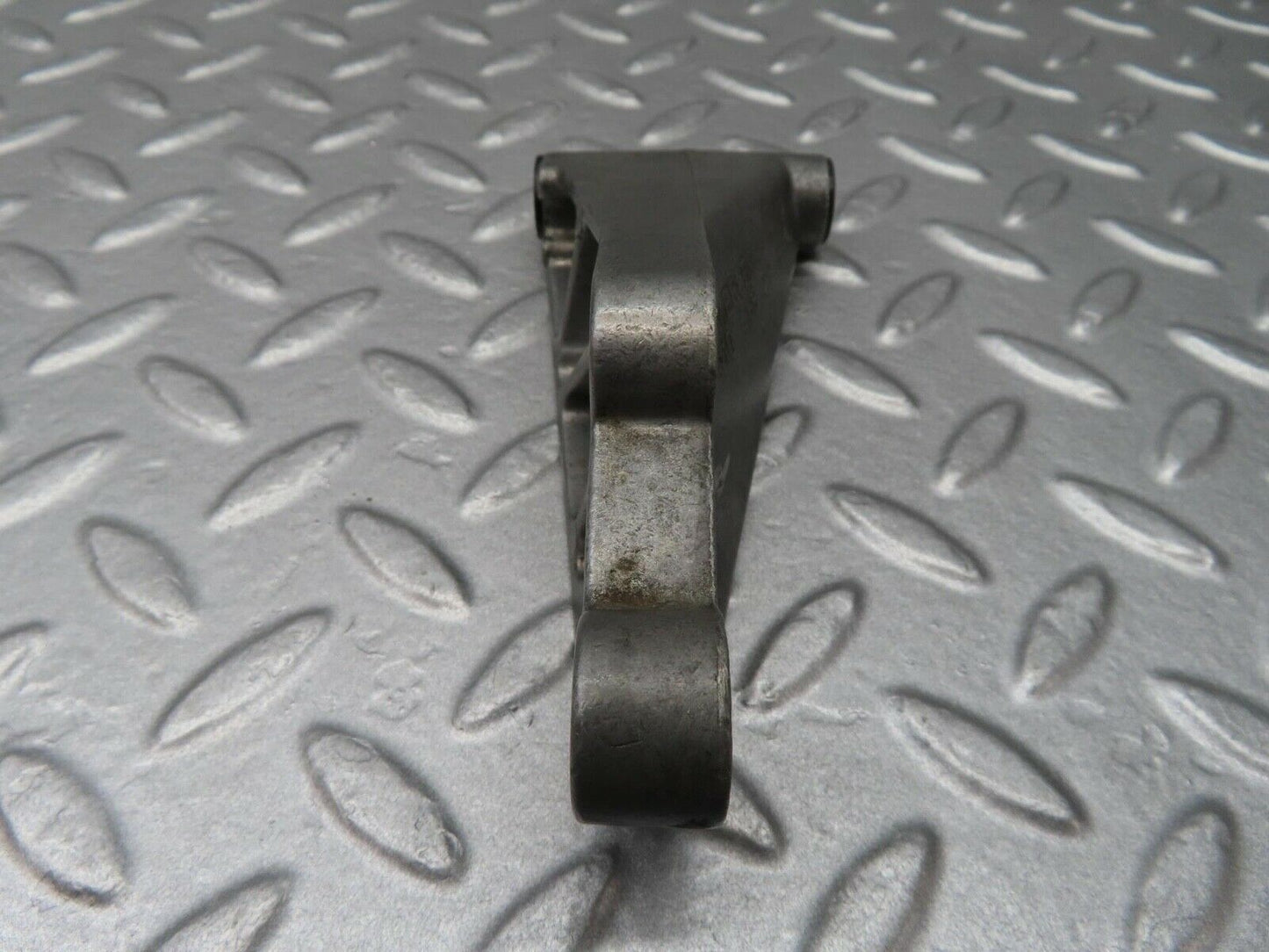 14046 Mercedes-Benz C107 280SLC Carrier Holder 1104662941