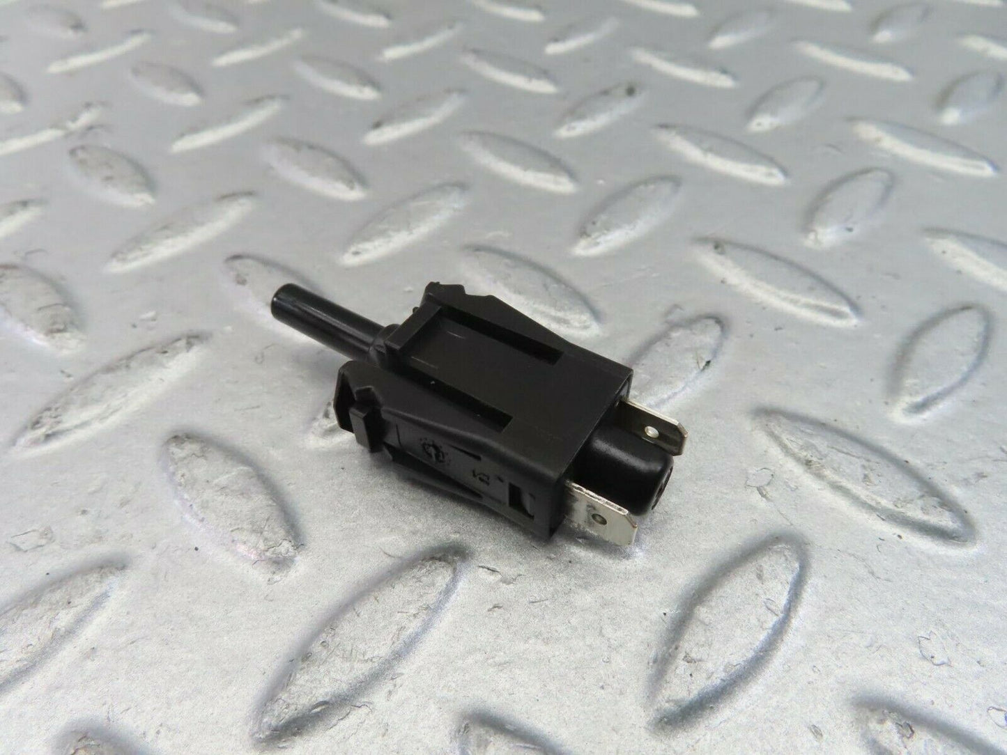 10403 Mercedes-Benz W201 190E Door Contact Switch 0015458714