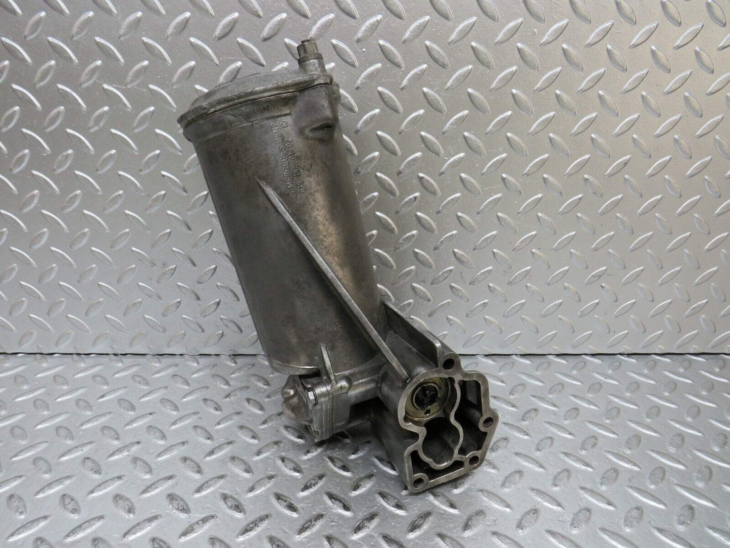 28480 Mercedes-Benz S123 240D Wagon Oil Filter Housing 6151840102