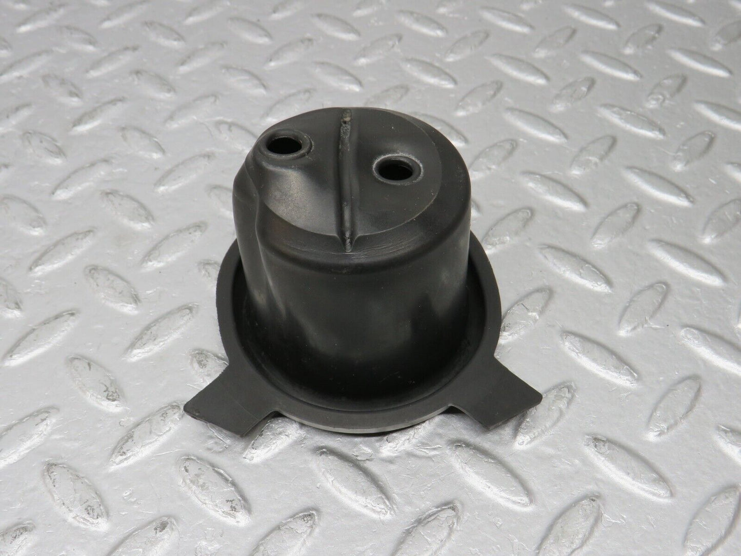 38125 Mercedes-Benz A124 320E Cabriolet Fuel Tank Rubber Seal 1244710481 1244711181