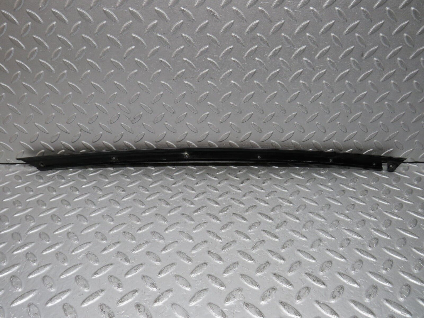37895 Mercedes-Benz A124 320E Cabriolet A Pillar Sealing Rail Trim Left Side