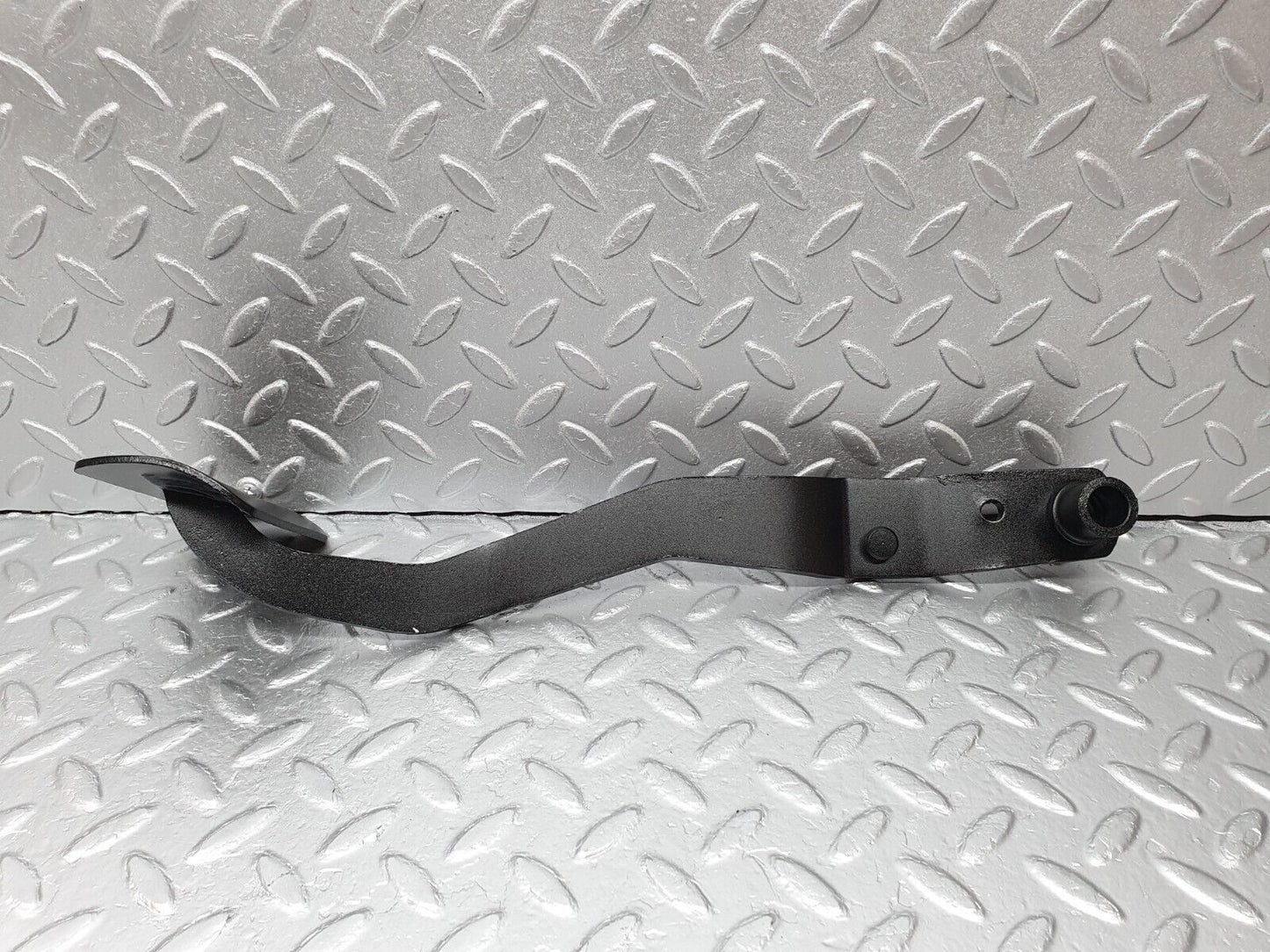 40834 Mercedes-Benz W123 300D Brake Pedal