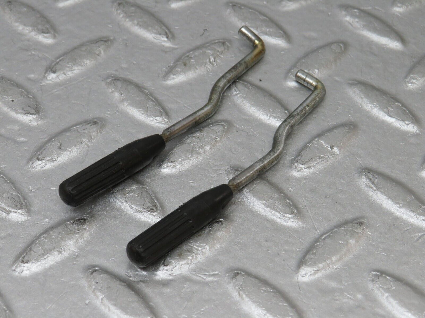 36049 Mercedes-Benz W126 420SE Front Door Lock Knob Pair