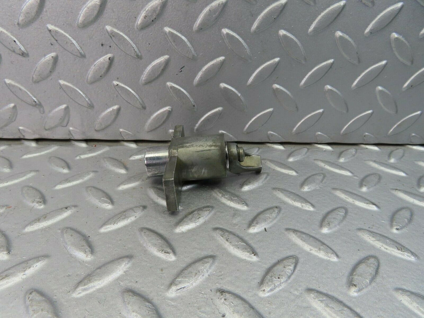 8996 Mercedes-Benz W115 Trunk Lock No Key 1157500091
