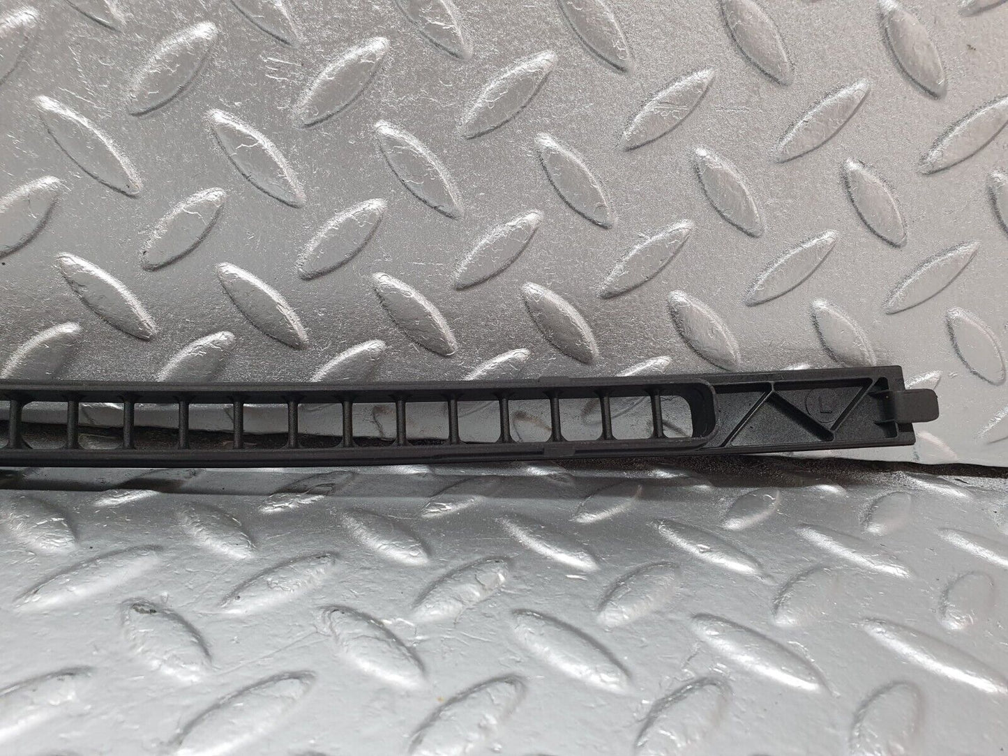 42332 Mercedes-Benz R129 320SL Coupe Dashboard Air Vent Trim Left Side 1296891180