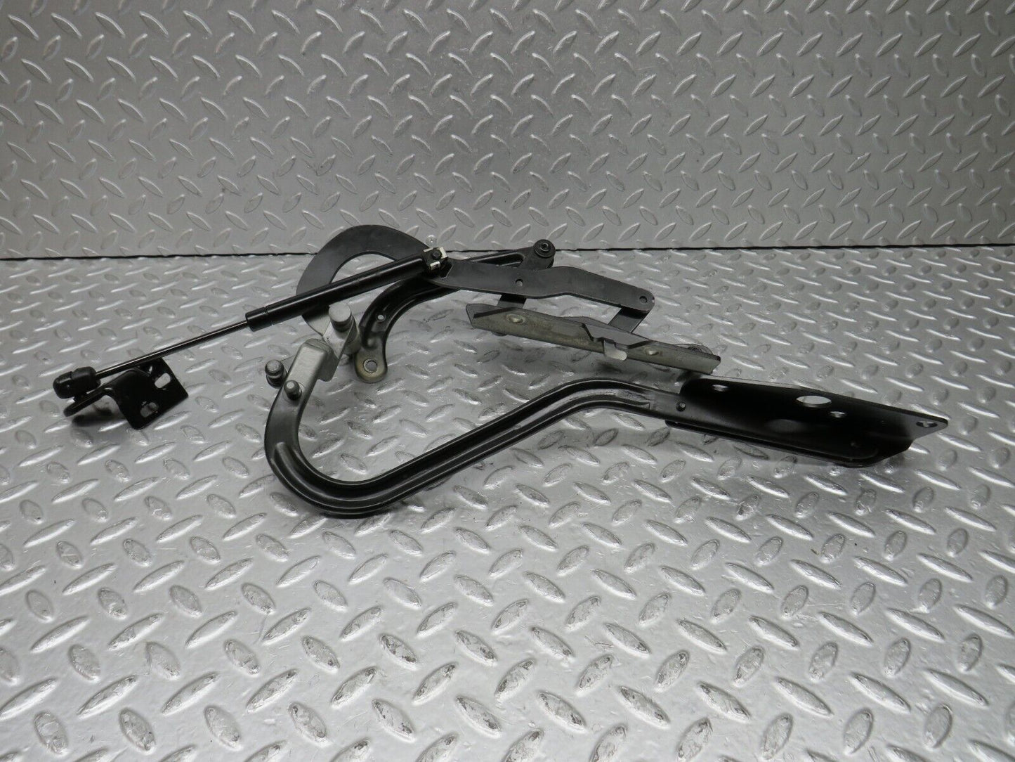 37852 Mercedes-Benz A124 320E Cabriolet Trunk Boot Soft Top Hinge Right Side