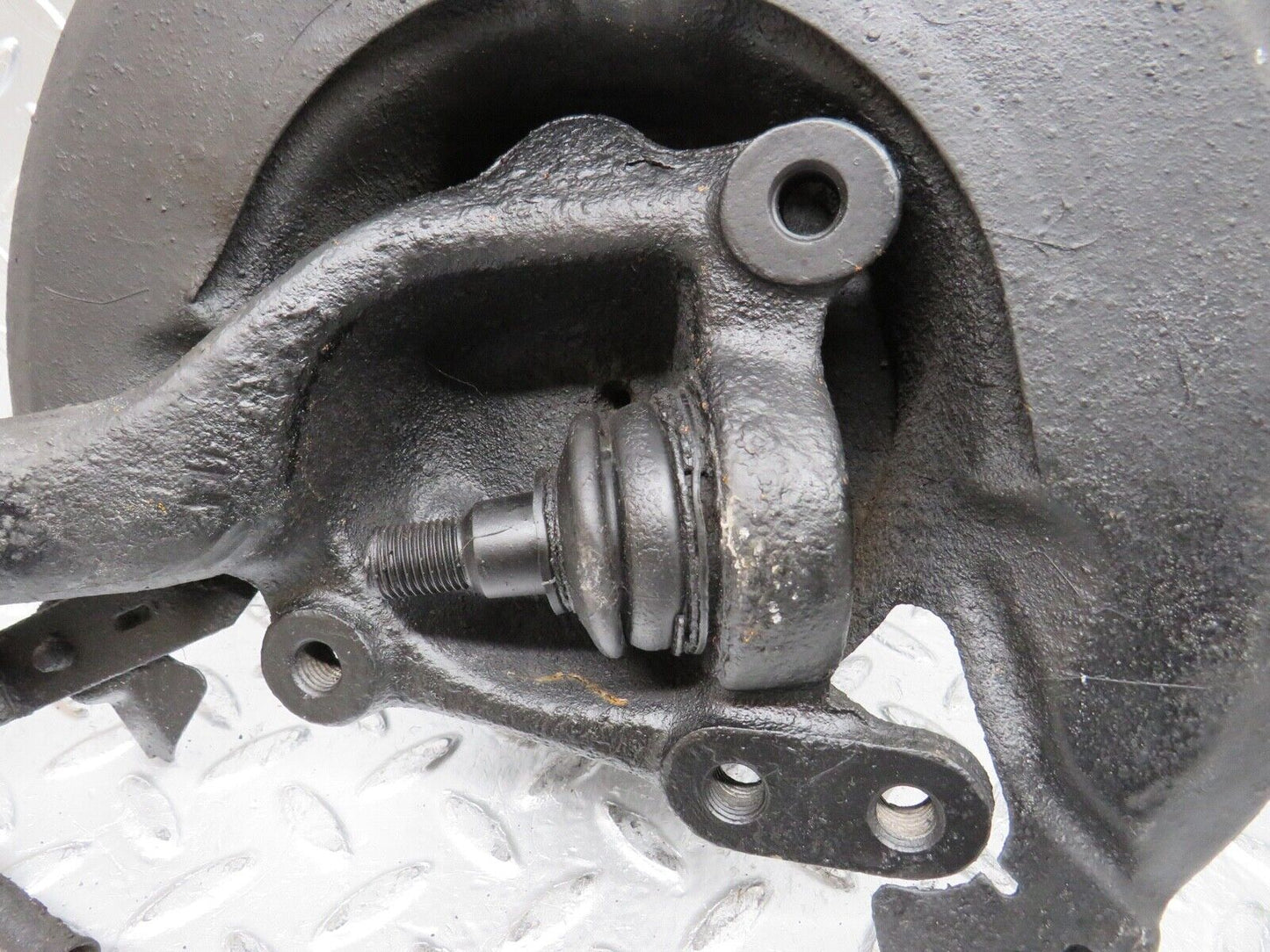 0381 Mercedes-Benz W108 280SE Complete Wheel Hub Front Left