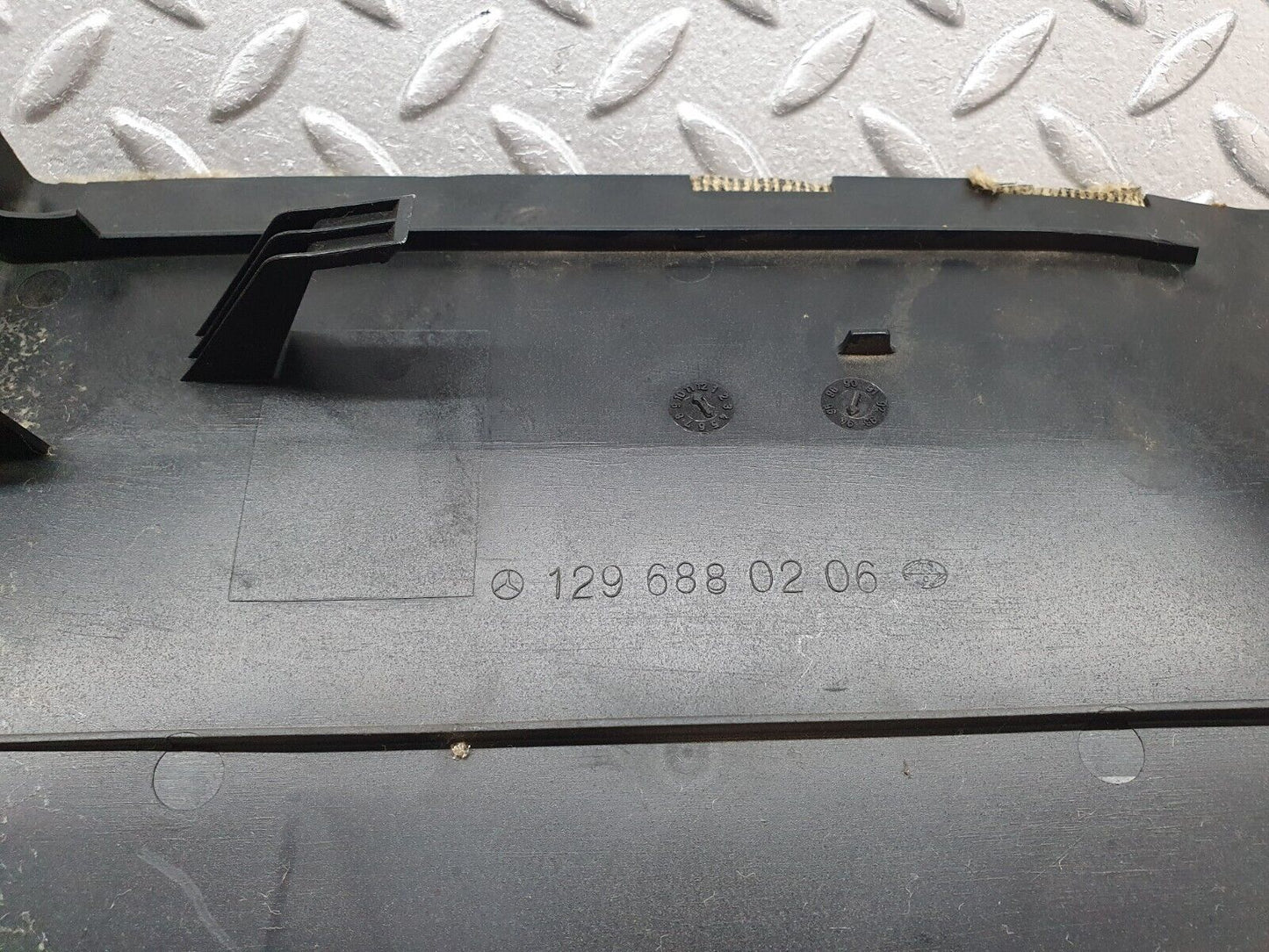 42184 Mercedes-Benz R129 320SL Coupe Kick Panel Right Side Beige 1296880206