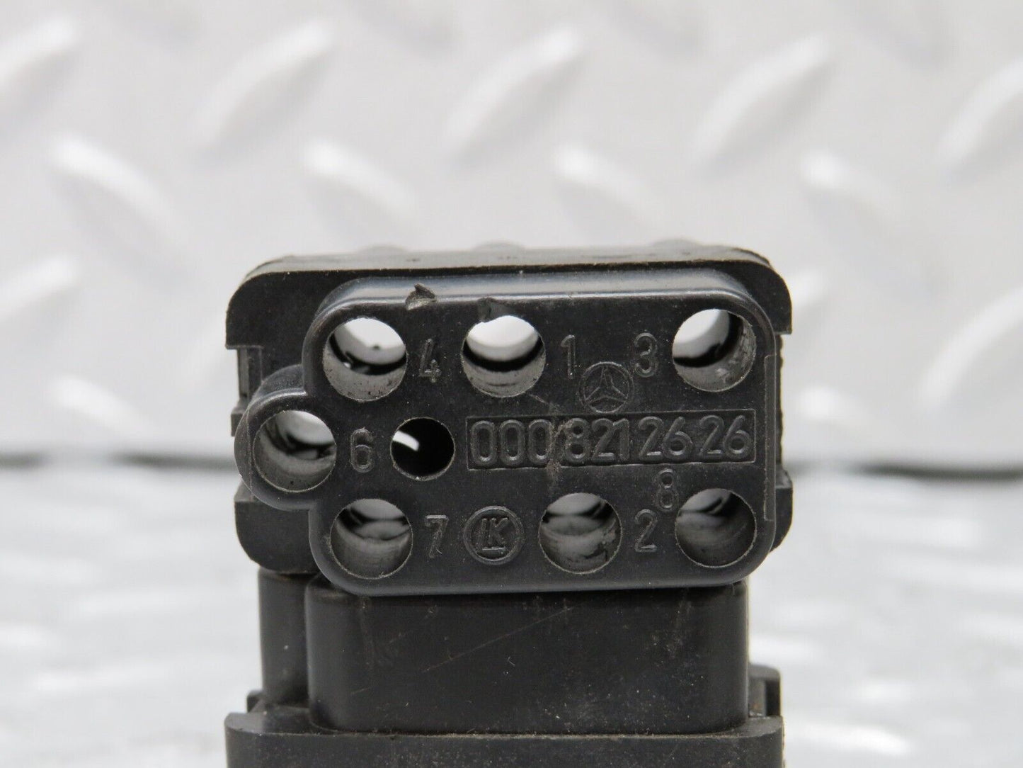 36720 Mercedes-Benz W201 190E 2.0L Wire Connector 2x 0008212626
