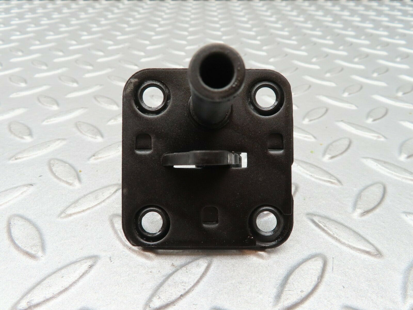 4003 Mercedes-Benz S123 200T Wagon Bonnet Lock Latch