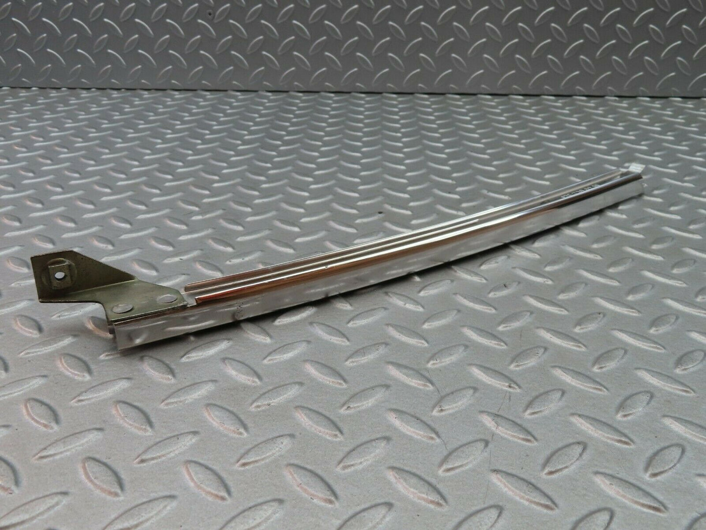 6135 Mercedes-Benz W126 380SE Rear Right Chrome Window Channel 1267300219